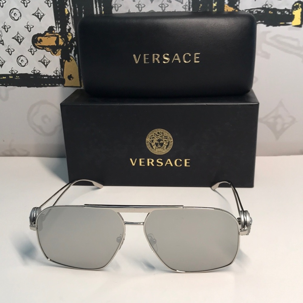 NEW AUTHENTIC Versace Silver Sunglasses VE2269 - Picture 5 of 15
